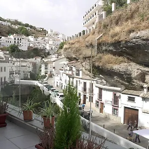 Country house Cuevas De Setenil