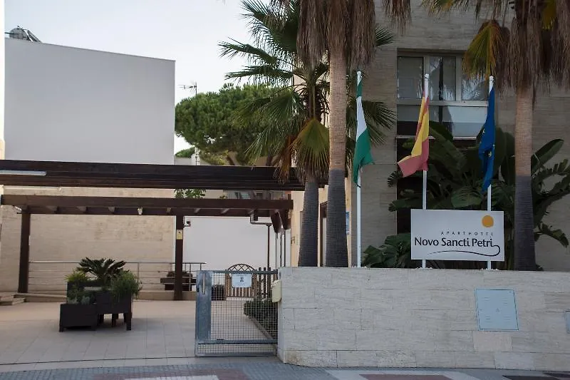 Aparthotel Novo Sancti Petri Chiclana de la Frontera 3*,